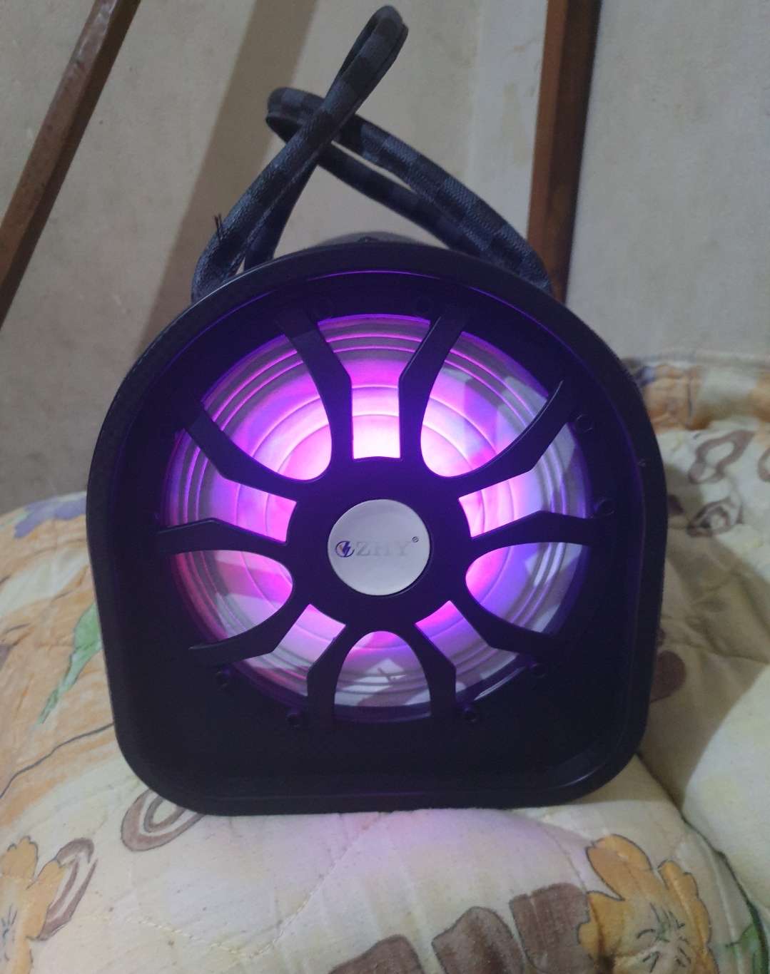 HEAVY BASS BLUETOOTH SPEAKER