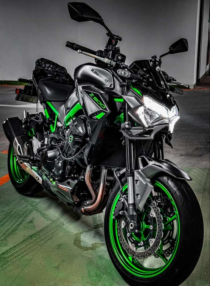 Z900 kawasaki 2024