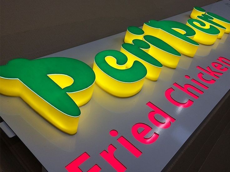 illuminated 3D signage Ug