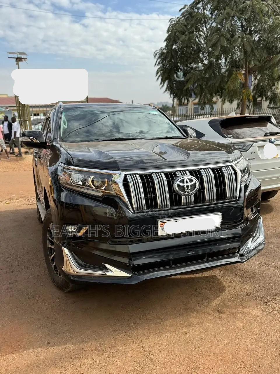 Toyota Landcruiser Black