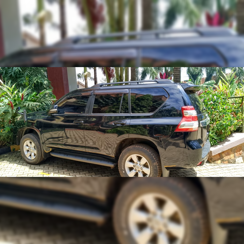 Toyota Landcruiser Black