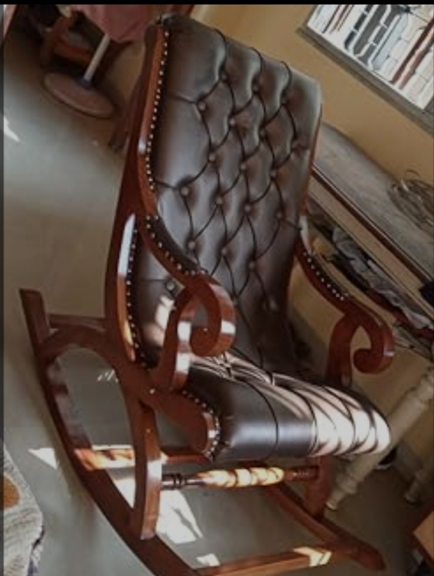Rocking chair new