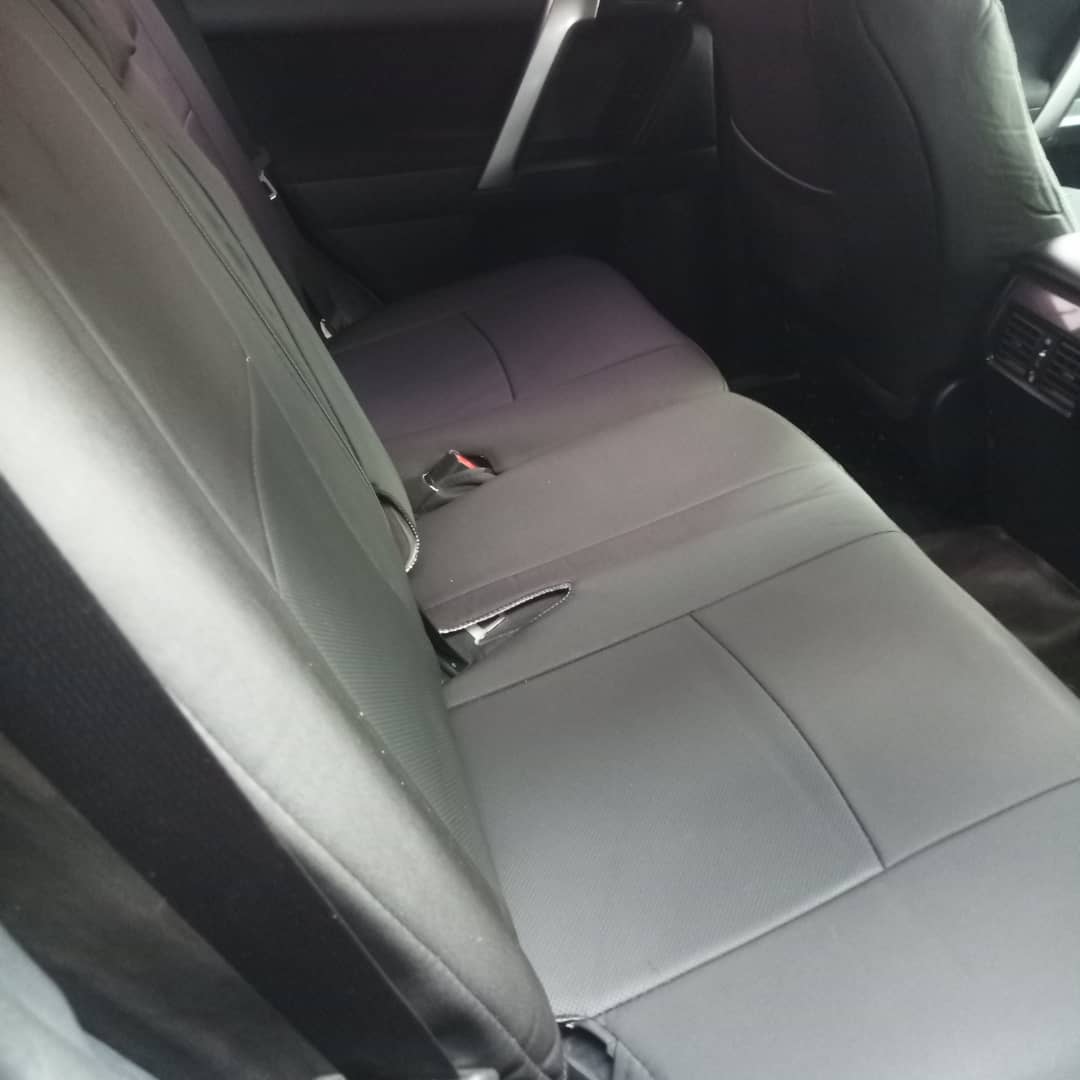 Toyota Landcruiser Black