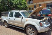 NISSAN HARDBODY WHITE